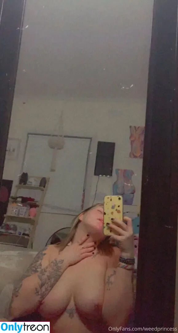 weedprincess голая photo #0001 (_.weedprincess._)