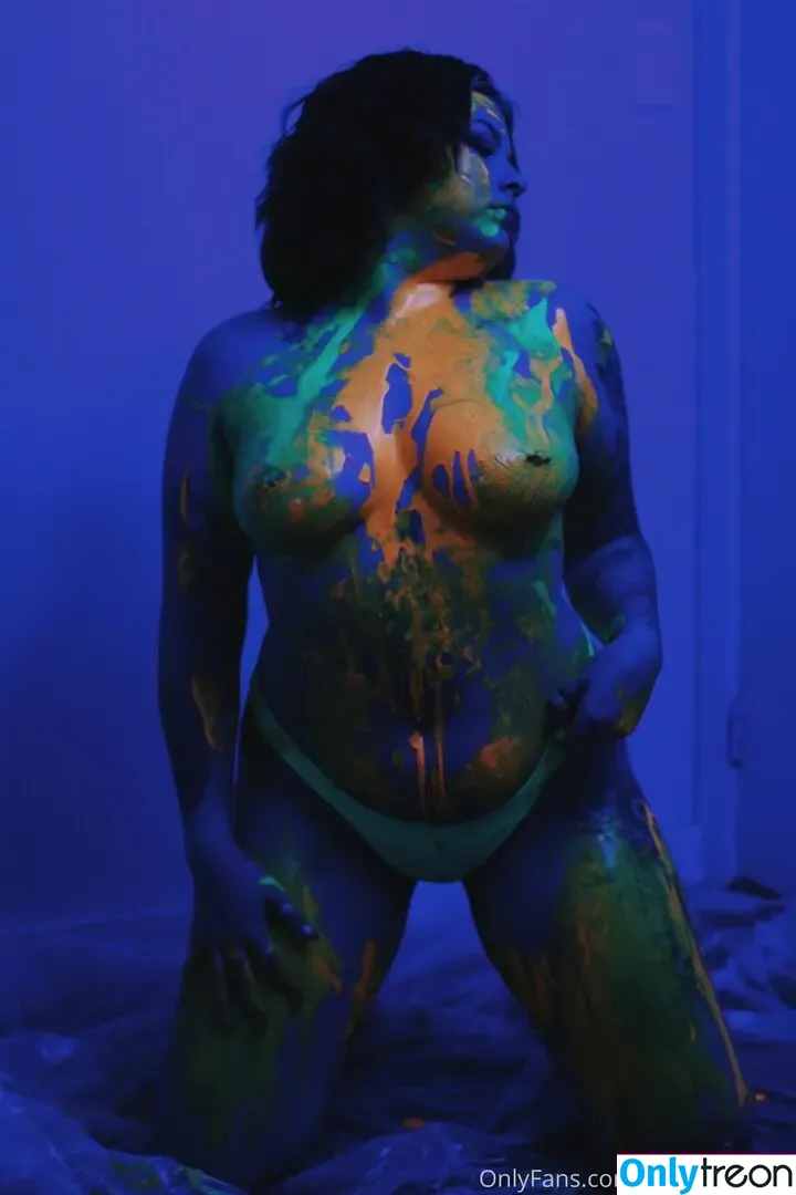 weedprincess nude photo #0037 (_.weedprincess._)