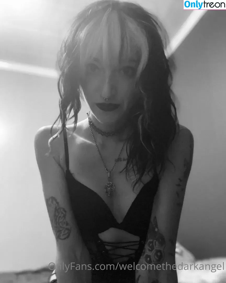 welcomethedarkangel голая photo #0013 (welcomethedarkangel)