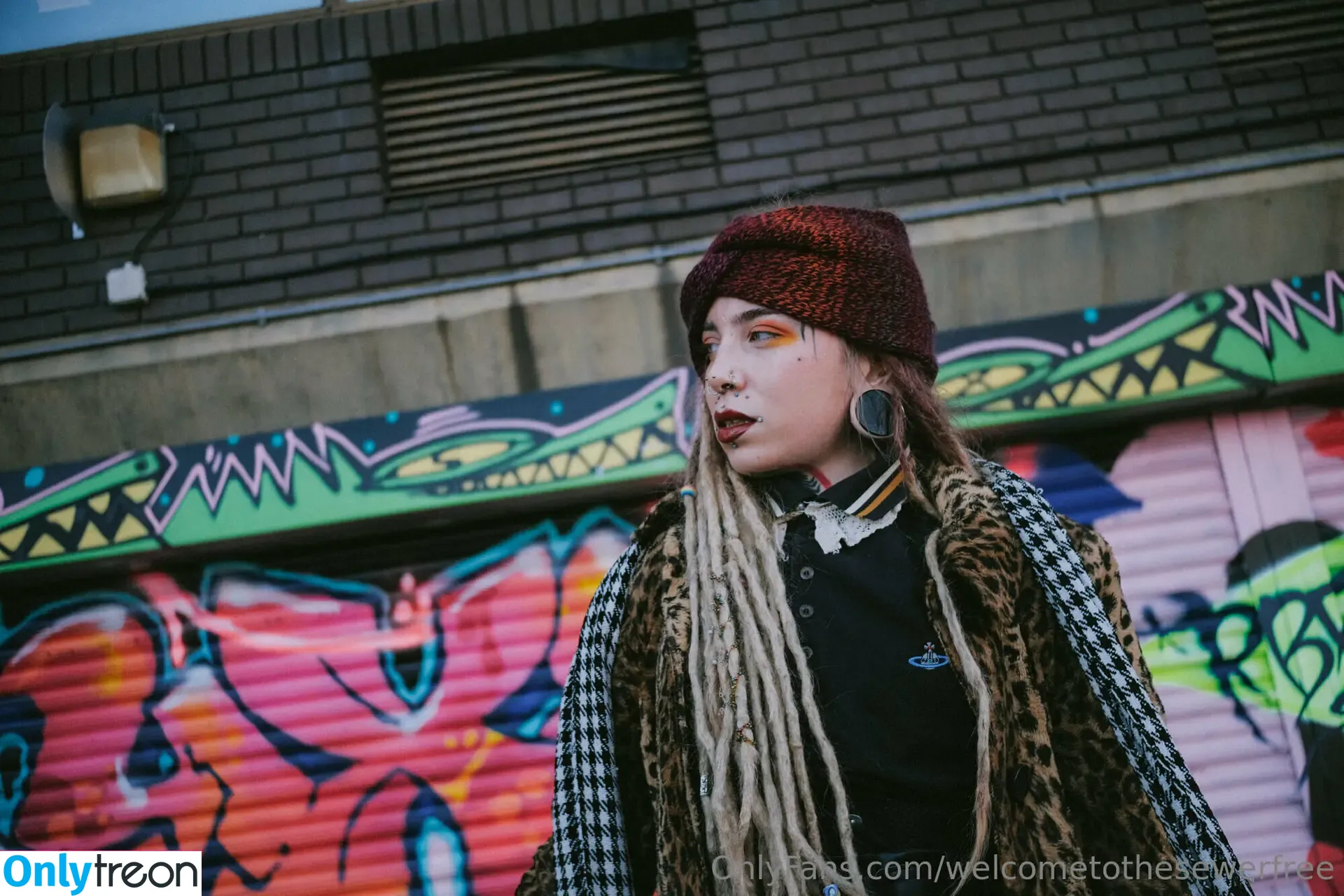 welcometothesewerfree nude photo #0188 (touchedbyheartlyss)