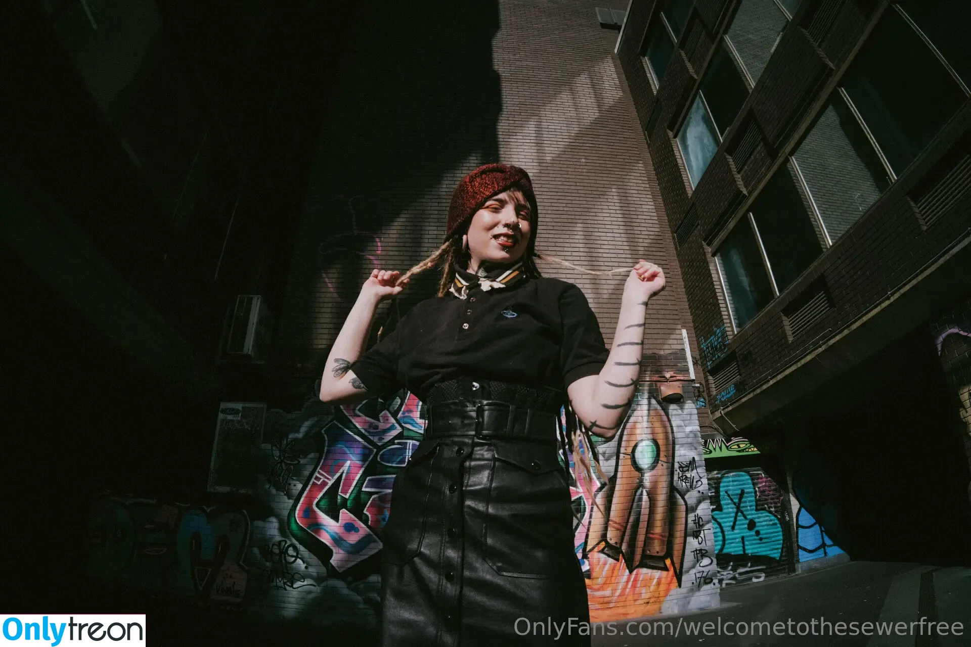 welcometothesewerfree голая photo #0197 (touchedbyheartlyss)