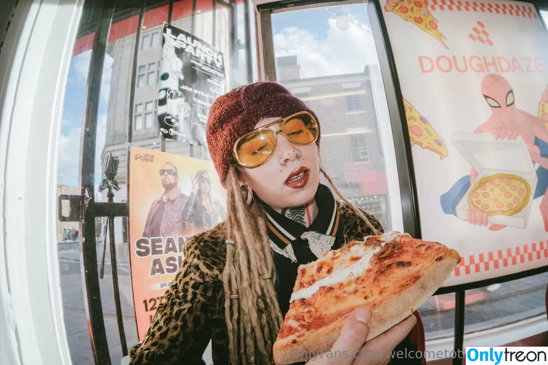 welcometothesewerfree голая photo #0199 (touchedbyheartlyss)