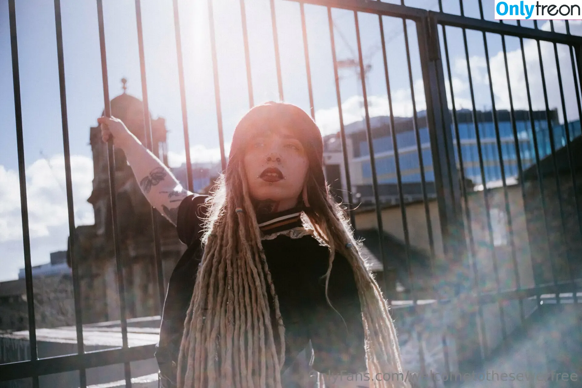 welcometothesewerfree голая photo #0202 (touchedbyheartlyss)