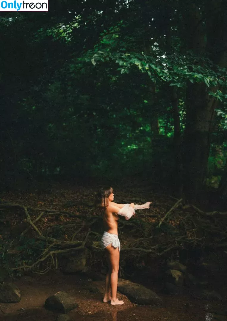 wellbeingwithabigail nude photo #0119 (Abigail St. John)