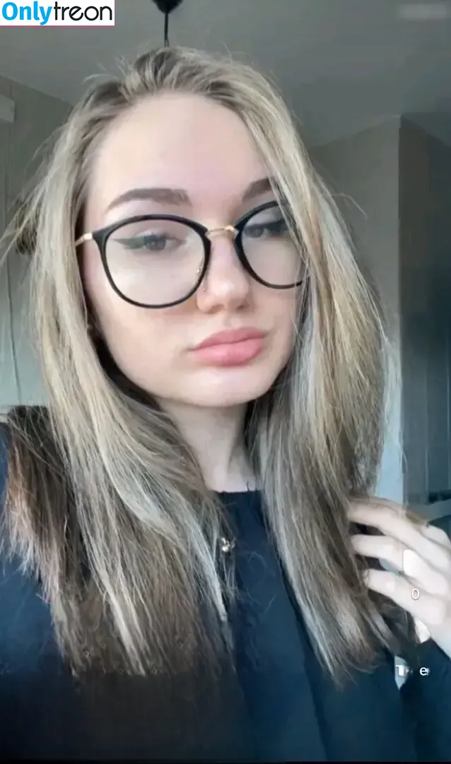 Wer ist das ? nude photo #0249 (mariamarquez495 / mel_ma0211)