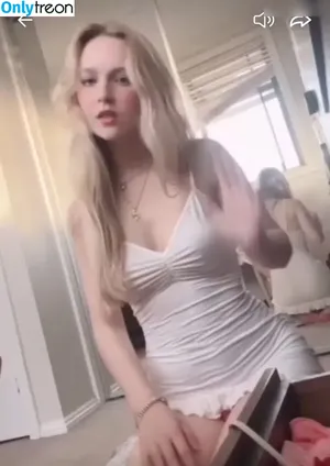  nude photo #0005