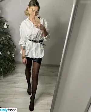  nude photo #0001