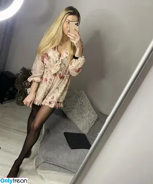  nude photo #0002