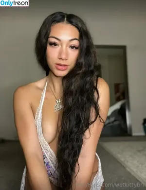 wetkittybri /  / Briitheeplug / brihightowerofficial / brittikitty nude photo #0005