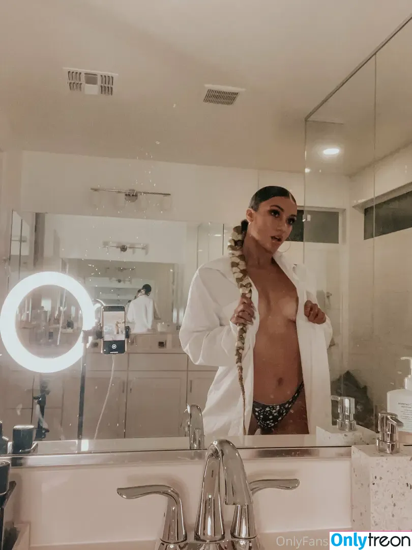 wetkittybri nude photo #0063 ( / Briitheeplug / brihightowerofficial / brittikitty)