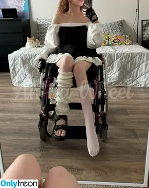 Wheelchairgirl фото голая #0143