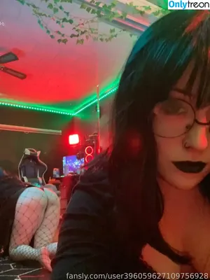 WhisperingPizza ASMR / LunaEclipseASMR / iwhispertopizza nude photo #0021