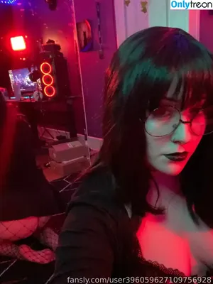 WhisperingPizza ASMR / LunaEclipseASMR / iwhispertopizza nude photo #0025