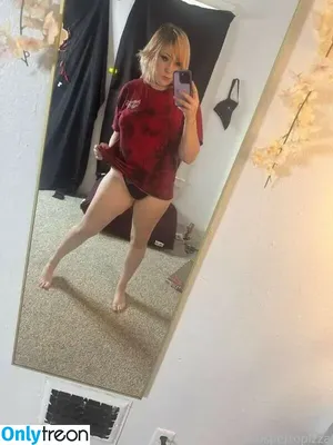 WhisperingPizza ASMR / LunaEclipseASMR / iwhispertopizza nude photo #0093