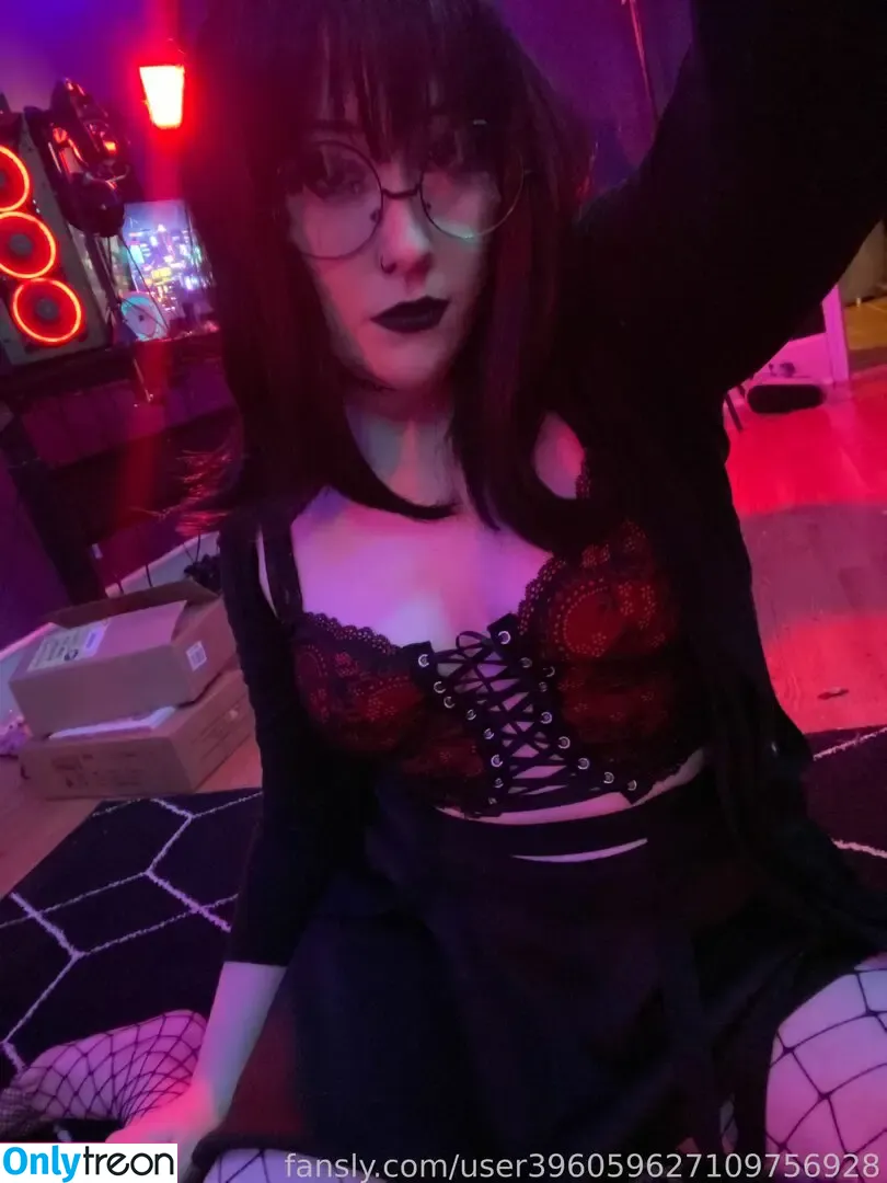 WhisperingPizza ASMR nude photo #0030 (LunaEclipseASMR / iwhispertopizza)