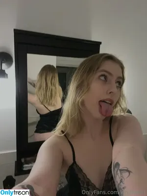  nude photo #0007