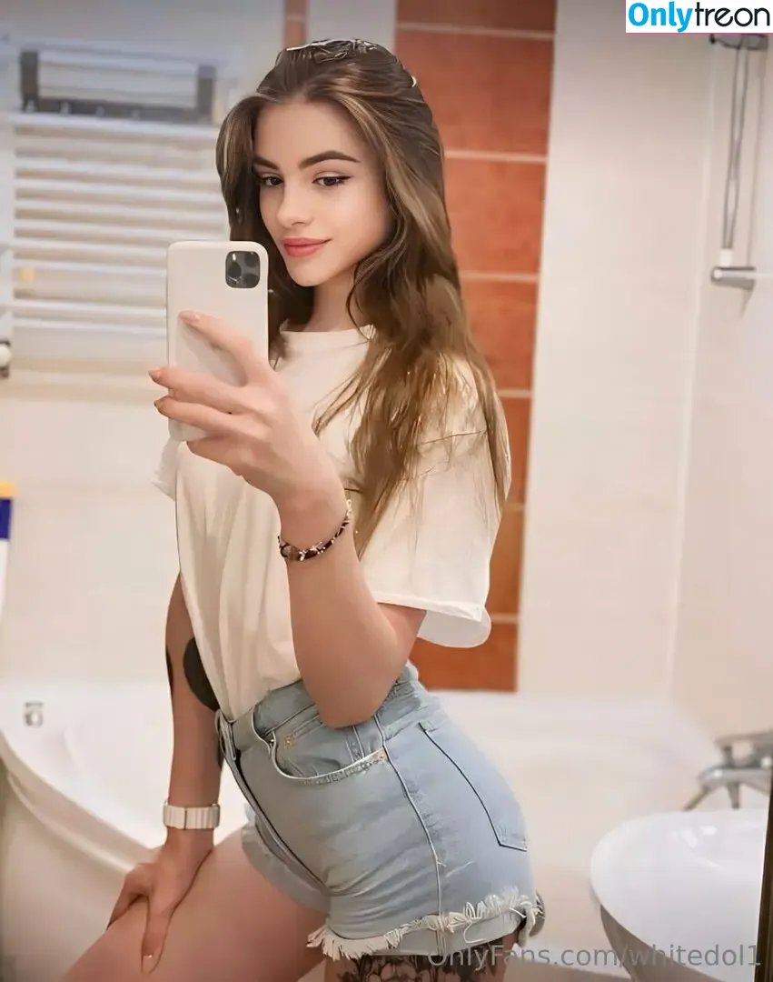 whitedol1 nude photo #0013 (whitedol1)