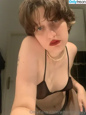 whoismeggy / whoisjiggyy nude photo #0007