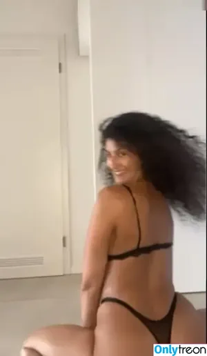  nude photo #0001