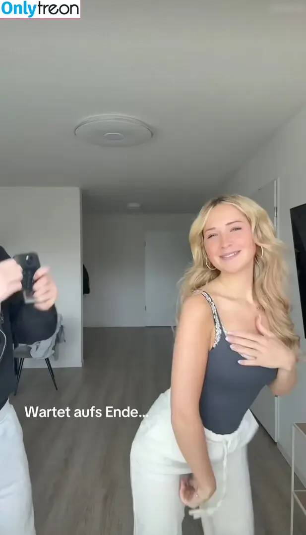 Wieke nude photo #0390 (wieke.l)
