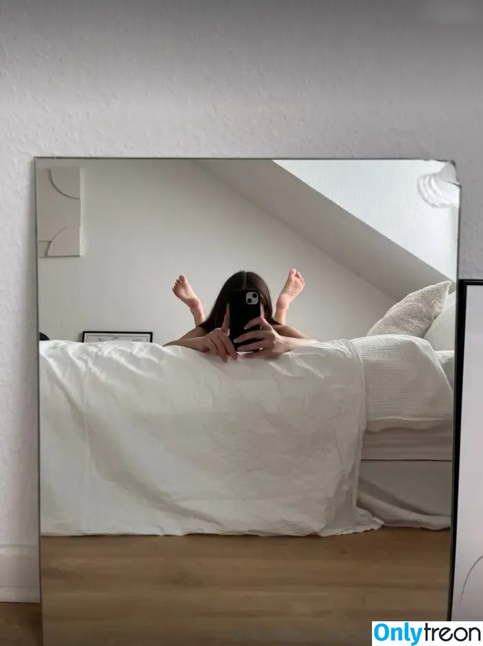 Wiki aka Wiktoria.Stanz nude photo #0014 (Wiki aka Wiktoria.Stanz)
