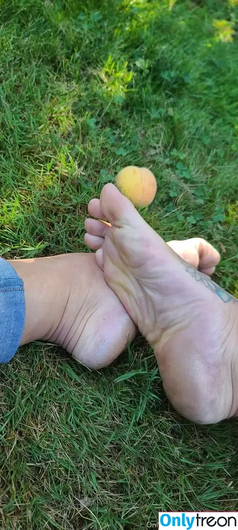 wildsoles84 nude photo #0015 (wildsolez)