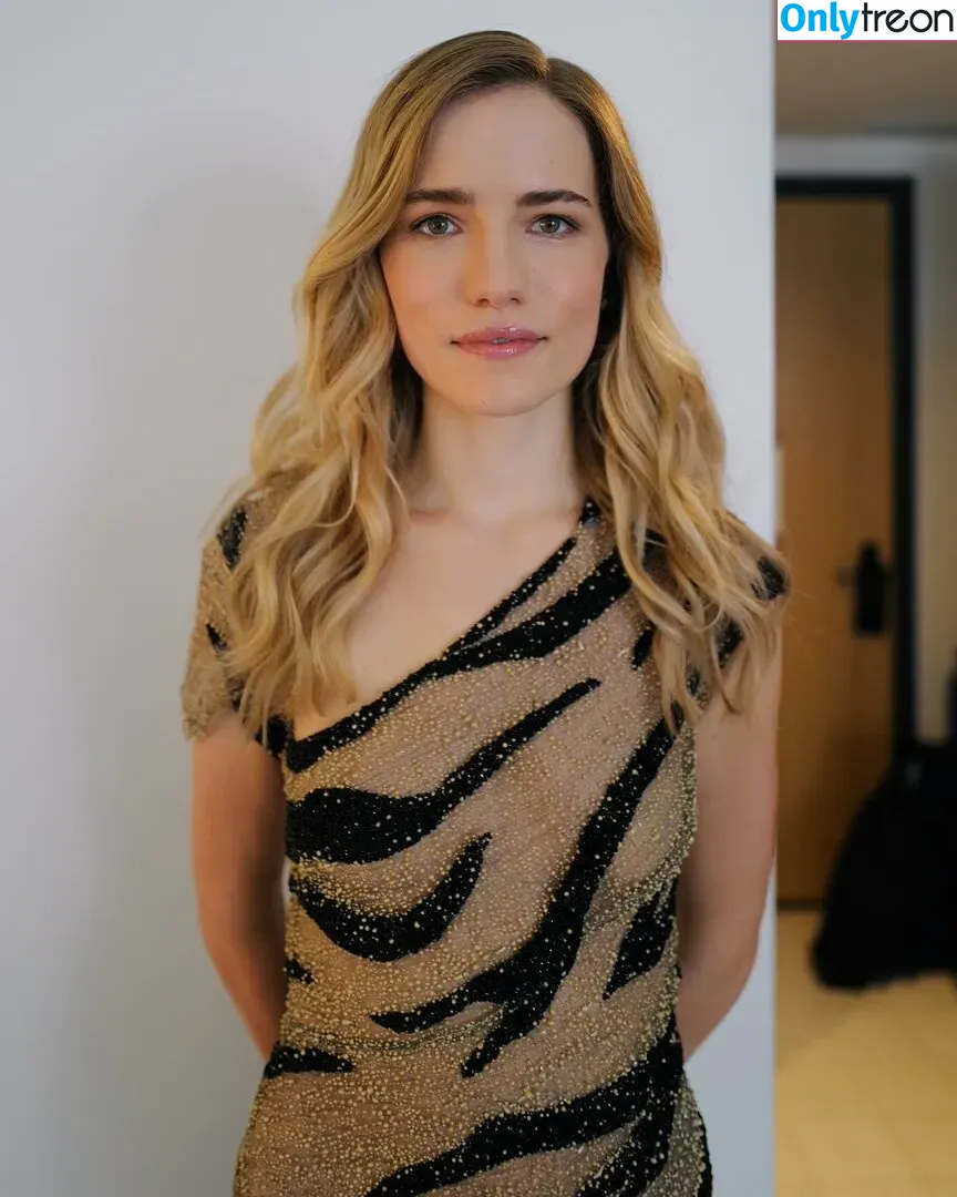 Willa Fitzgerald nude photo #0098 (willafitz)