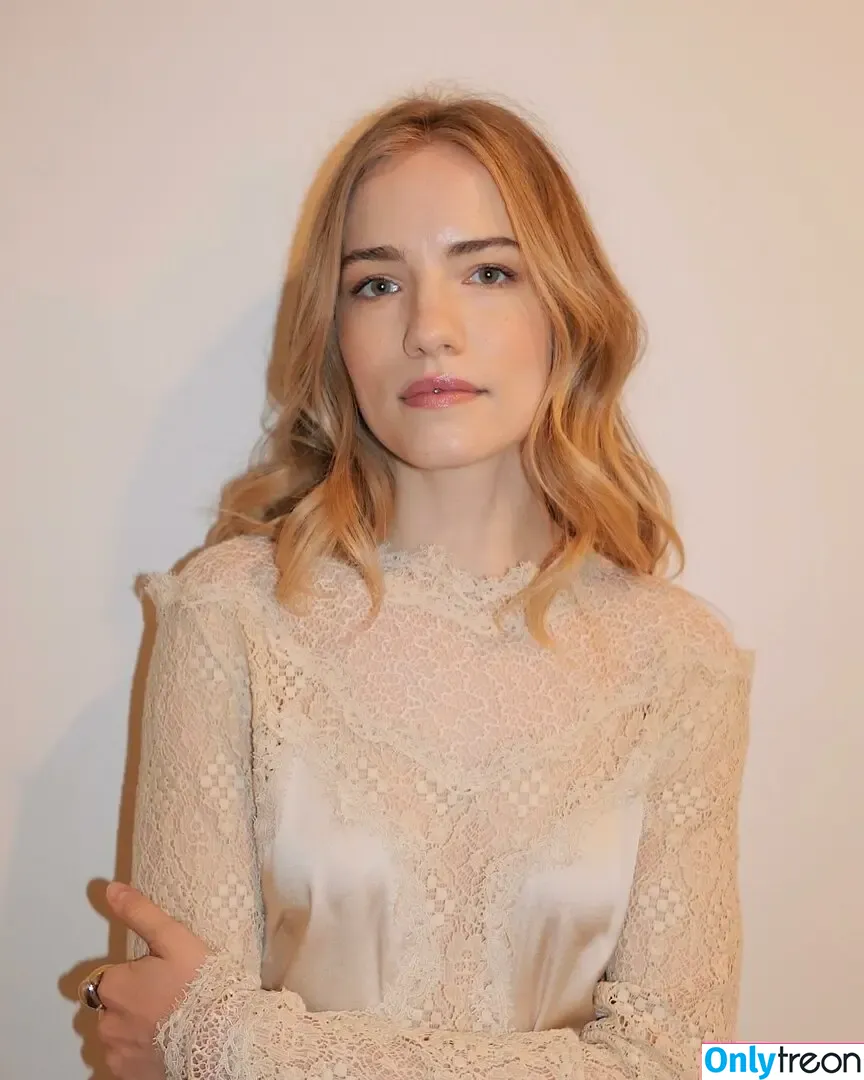 Willa Fitzgerald nude photo #0219 (willafitz)