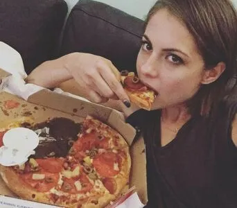 Willa Holland / willaholland фото голая #0179