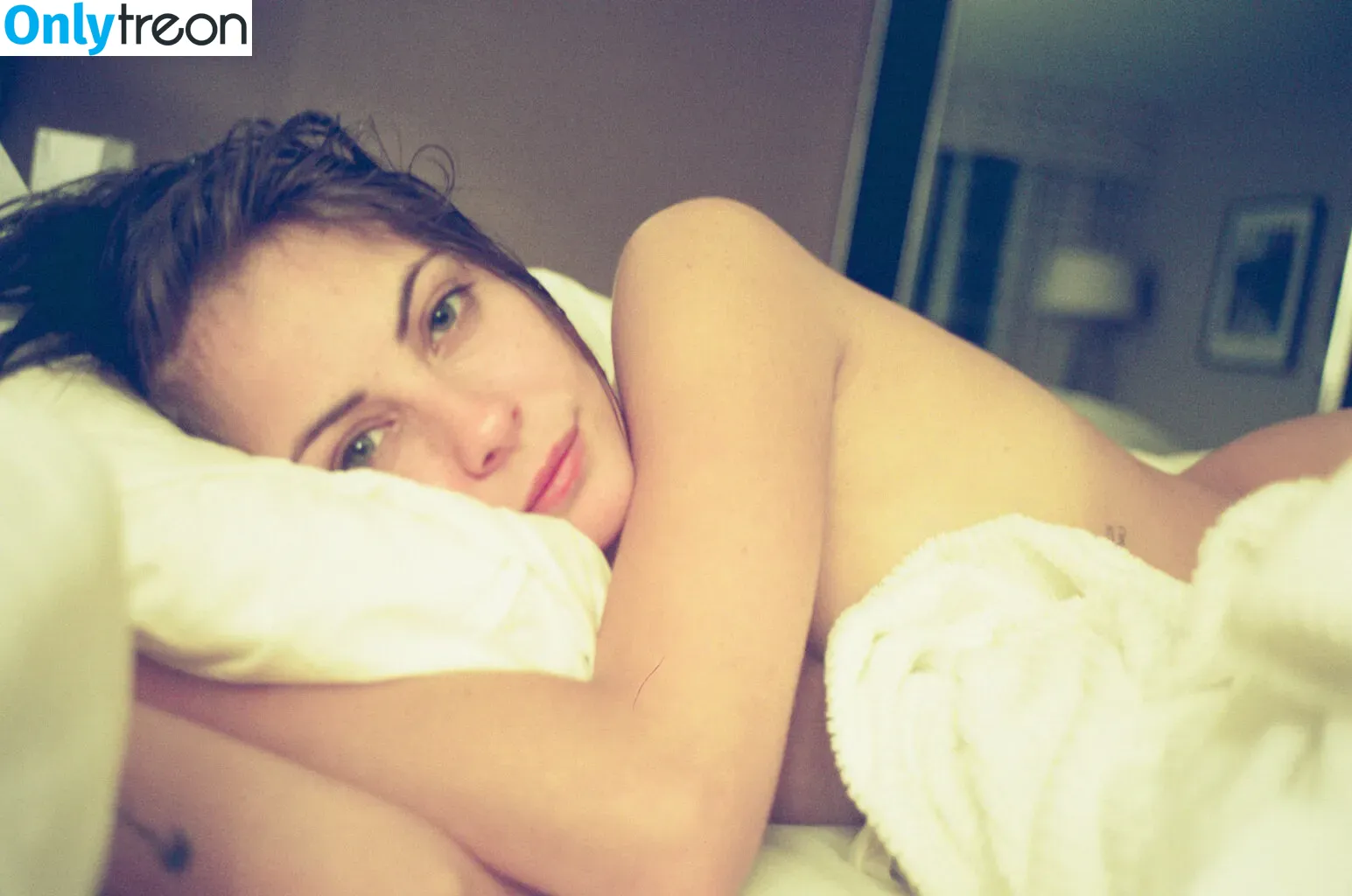 Willa Holland nude photo #0095 (willaholland)