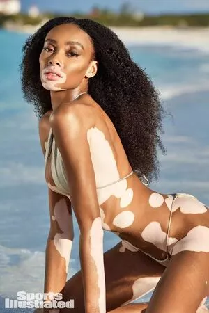 Winnie Harlow / winnieharlow фото голая #0105