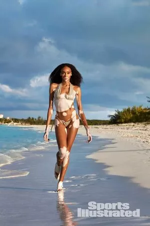 Winnie Harlow / winnieharlow фото голая #0107