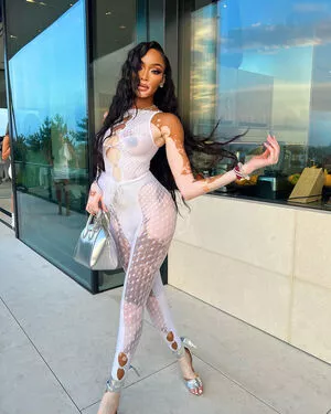Winnie Harlow / winnieharlow фото голая #0158