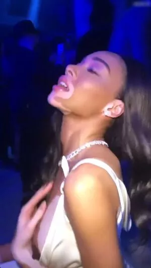 Winnie Harlow / winnieharlow фото голая #0211