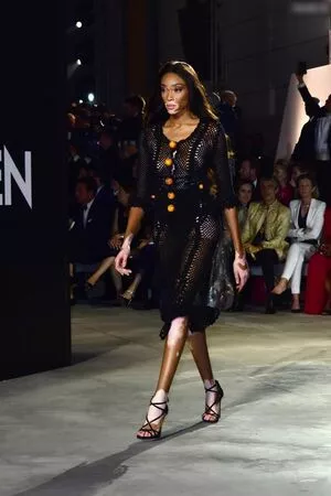 Winnie Harlow / winnieharlow фото голая #0247