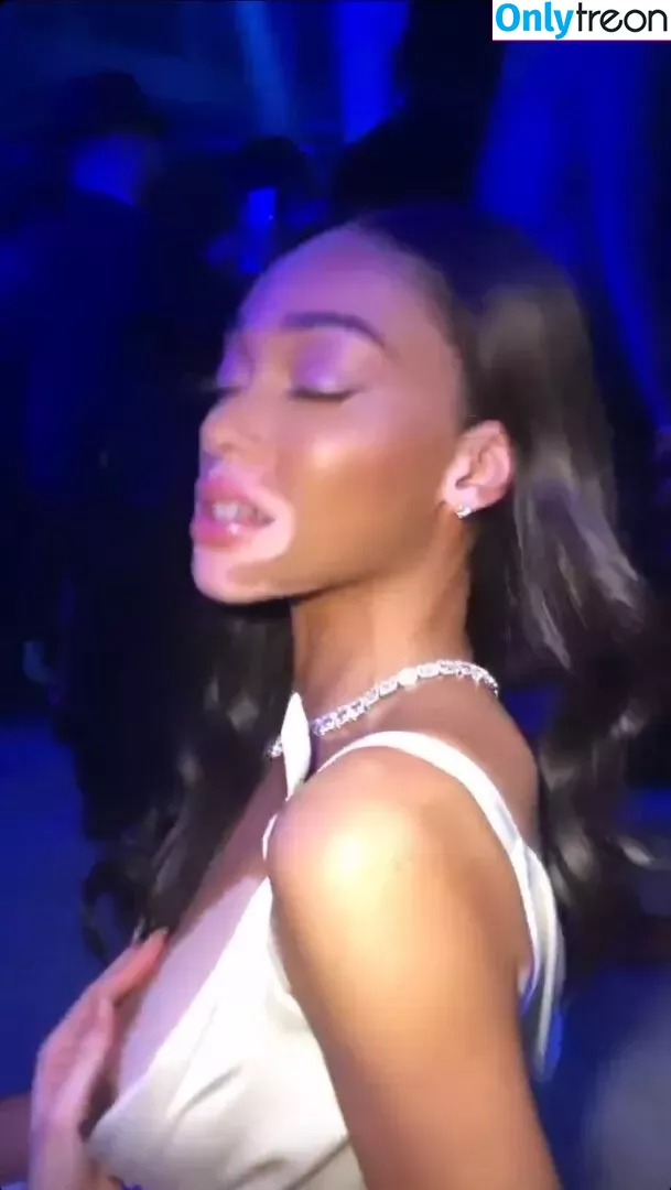 Winnie Harlow nude photo #0207 (winnieharlow)