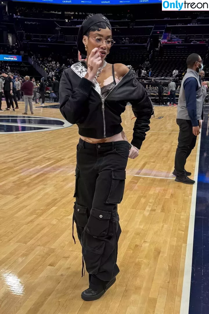 Winnie Harlow голая photo #0224 (winnieharlow)