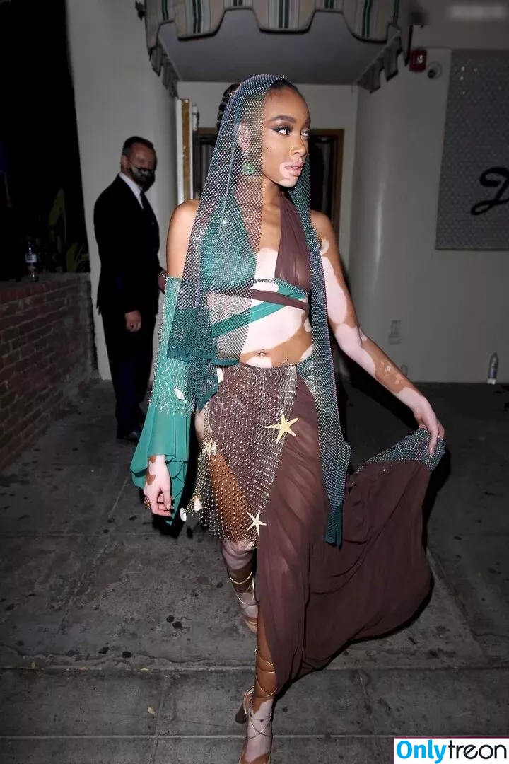 Winnie Harlow голая photo #0332 (winnieharlow)