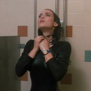 Winona Ryder / winonaryderofficial nude photo #0112