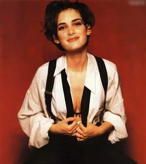 Winona Ryder / winonaryderofficial nude photo #0190