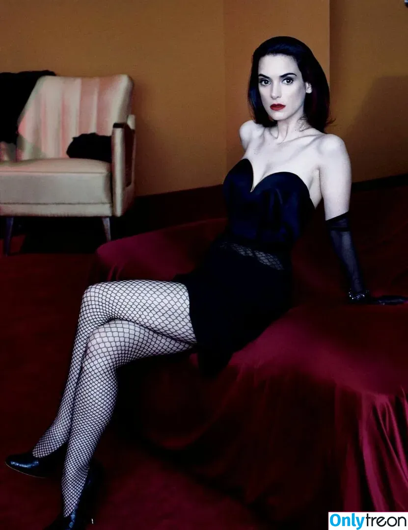 Winona Ryder голая photo #0057 (winonaryderofficial)