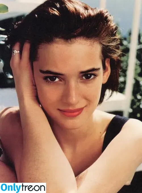 Winona Ryder голая photo #0125 (winonaryderofficial)