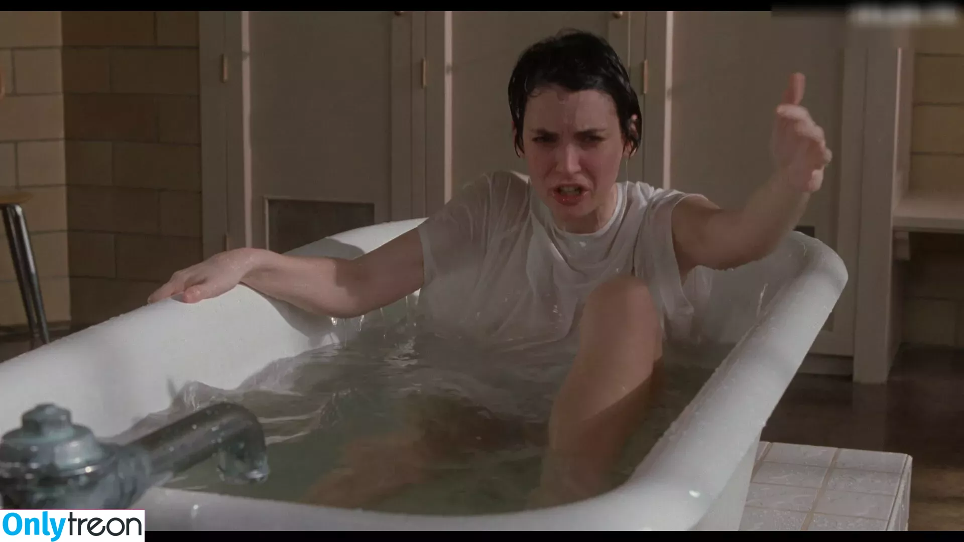 Winona Ryder nude photo #0173 (winonaryderofficial)