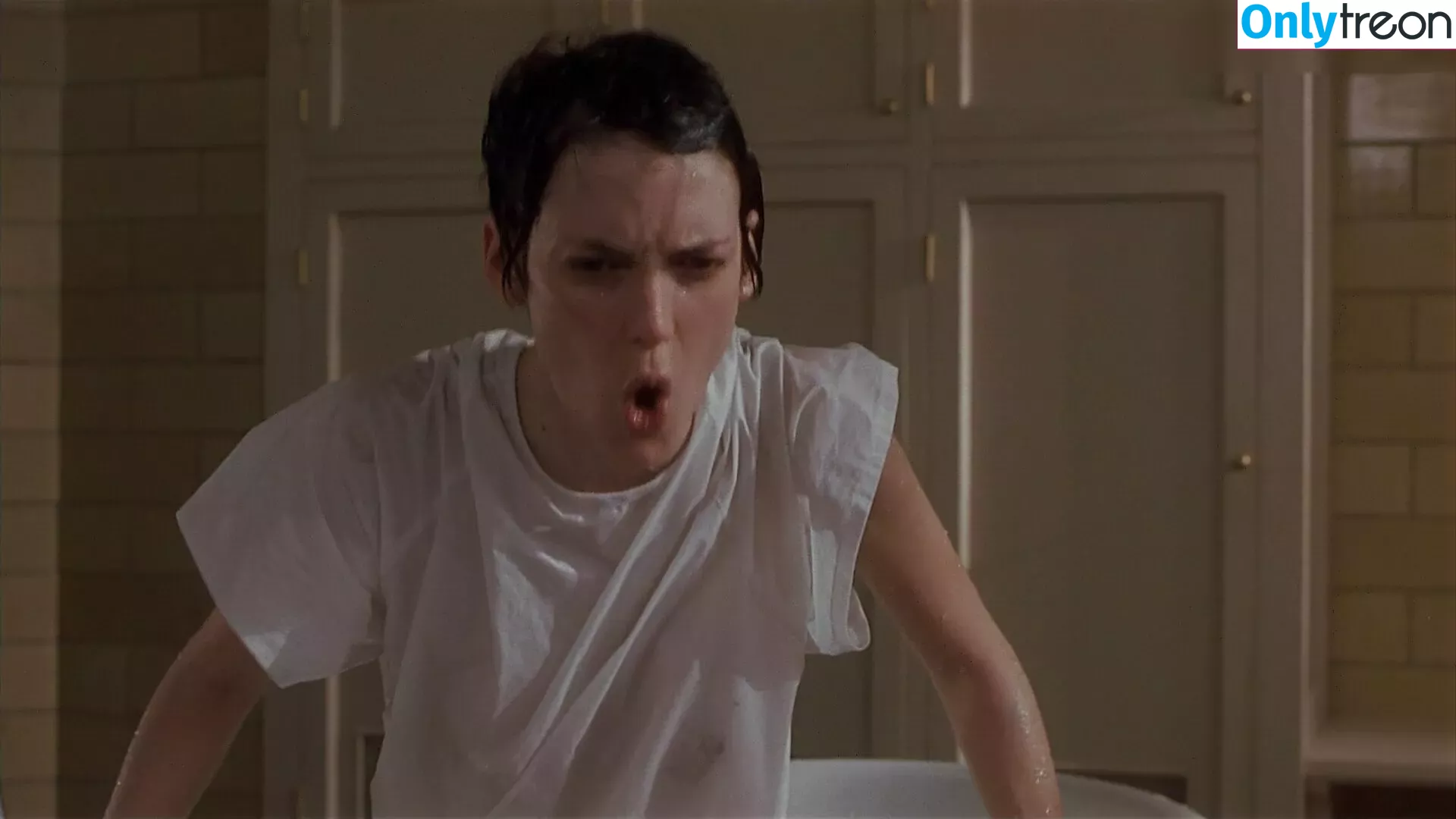 Winona Ryder nude photo #0177 (winonaryderofficial)