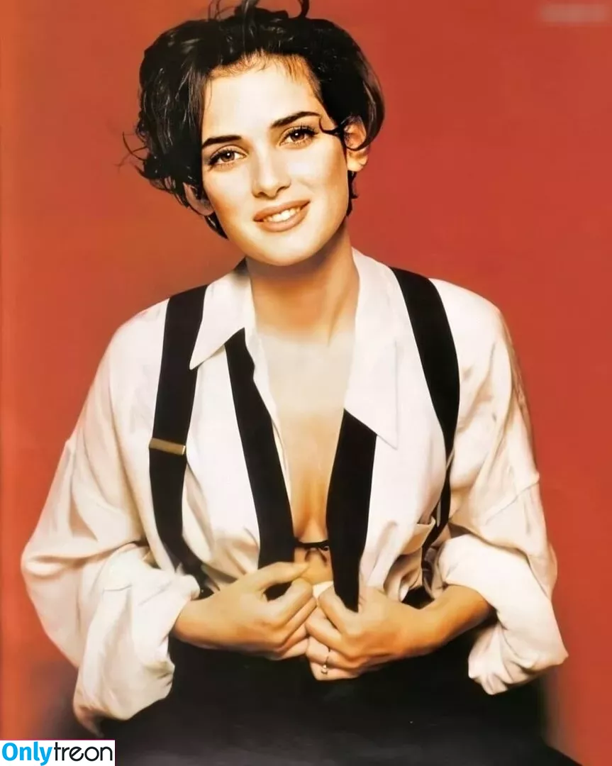 Winona Ryder голая photo #0204 (winonaryderofficial)