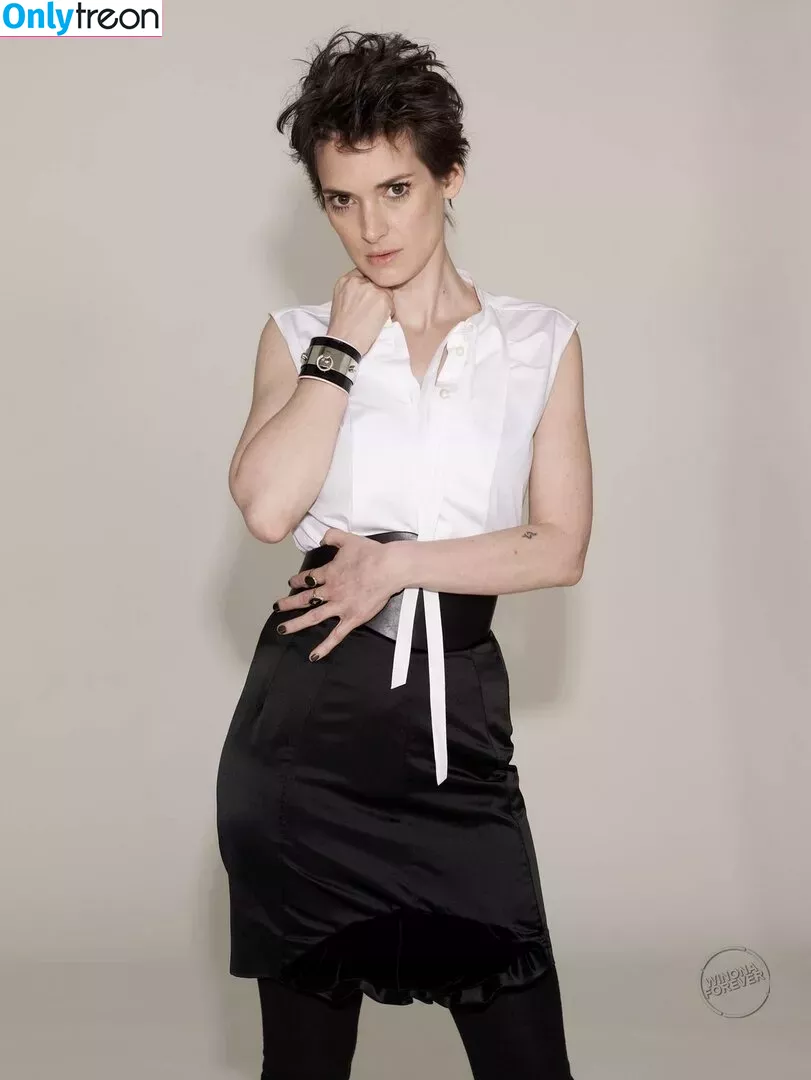 Winona Ryder голая photo #0236 (winonaryderofficial)