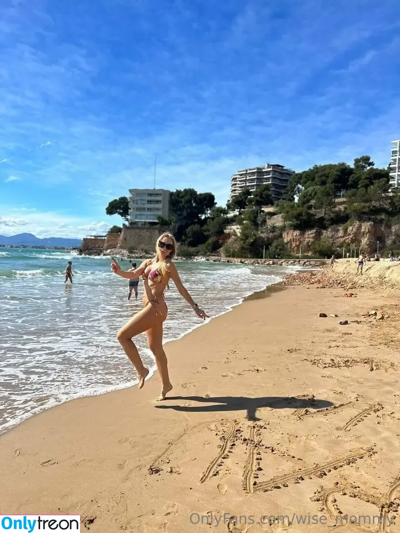 wise_mommyy nude photo #0005 (wise_mommyy)