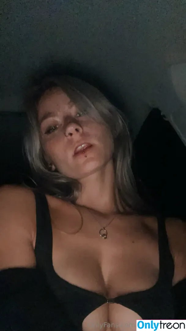 withered.rose nude photo #0199 (withered.rose.official)