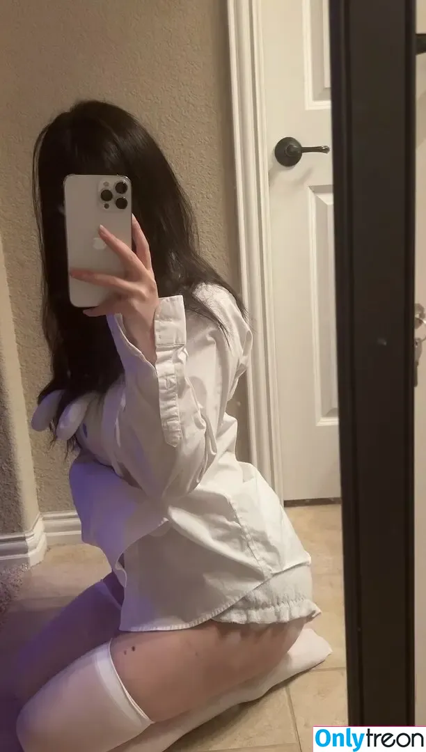 Withoutannie nude photo #0001 (_withoutannie / nuttianni)