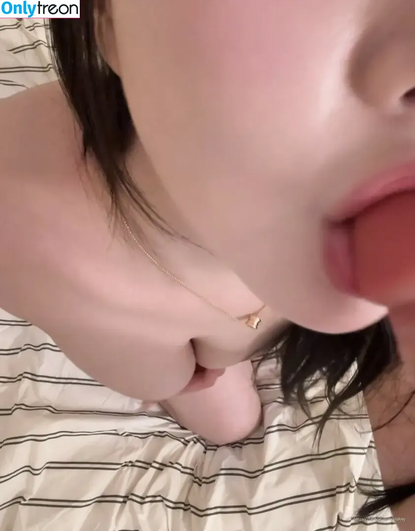 wngml774 nude photo #0067 (hkbal2 / 흑발이♥)